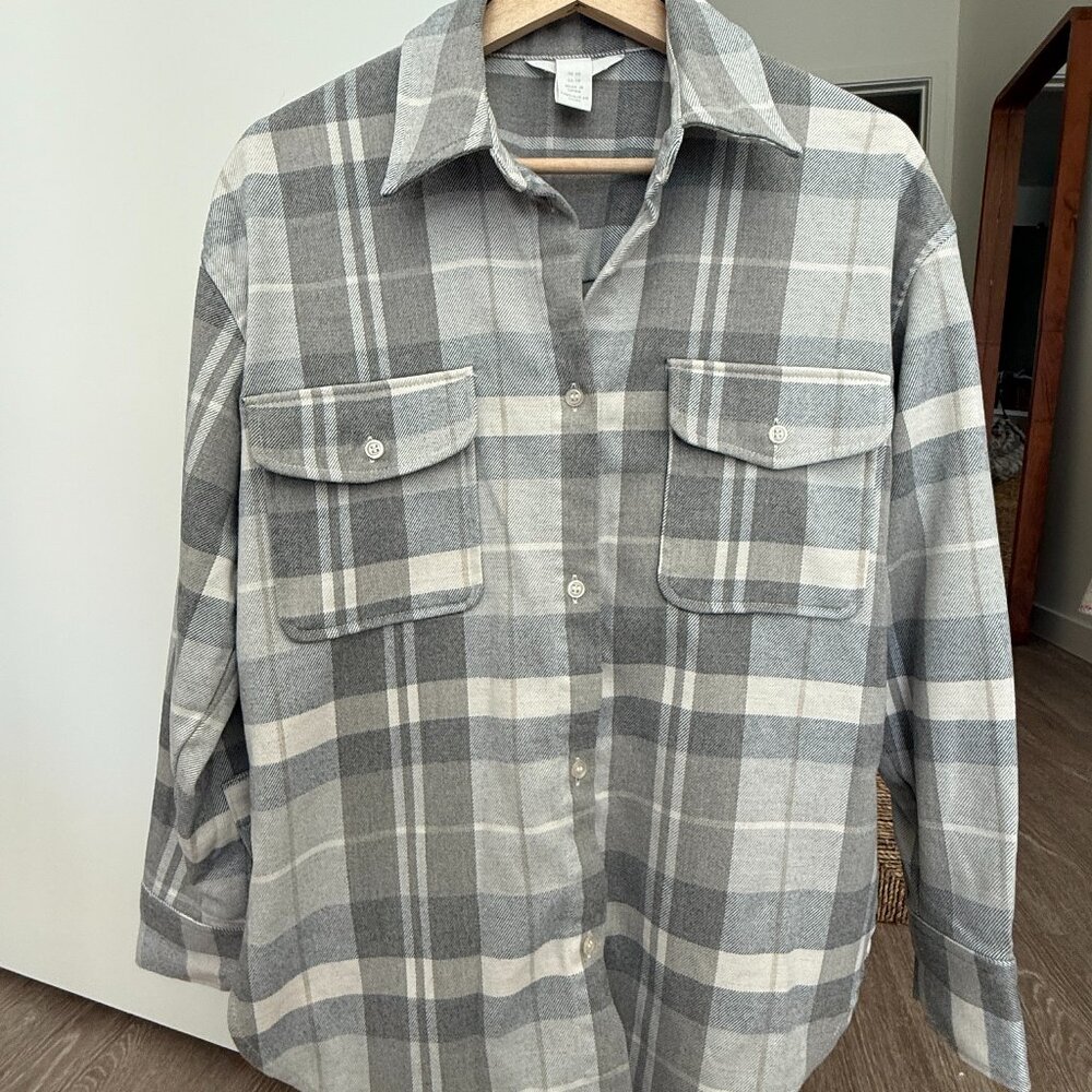 H&M Oversized Long Sleeve Flannel Overshirt